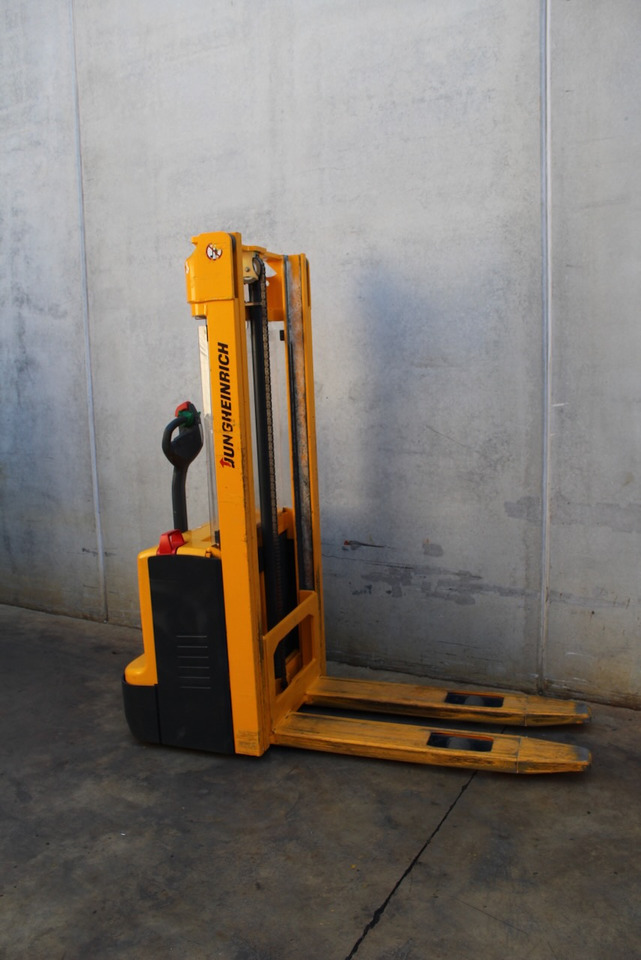 Jungheinrich EJC 110 290 ZT - Apilador: foto 4 Jungheinrich EJC 110 290 ZT - Apilador: foto 4