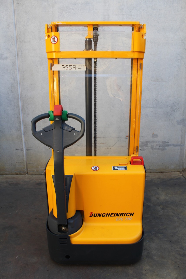 Jungheinrich EJC 110 290 ZT - Apilador: foto 5 Jungheinrich EJC 110 290 ZT - Apilador: foto 5