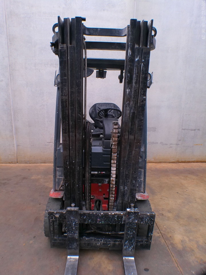 Toyota 8FBE15T - Carretilla elevadora eléctrica: foto 5 Toyota 8FBE15T - Carretilla elevadora eléctrica: foto 5