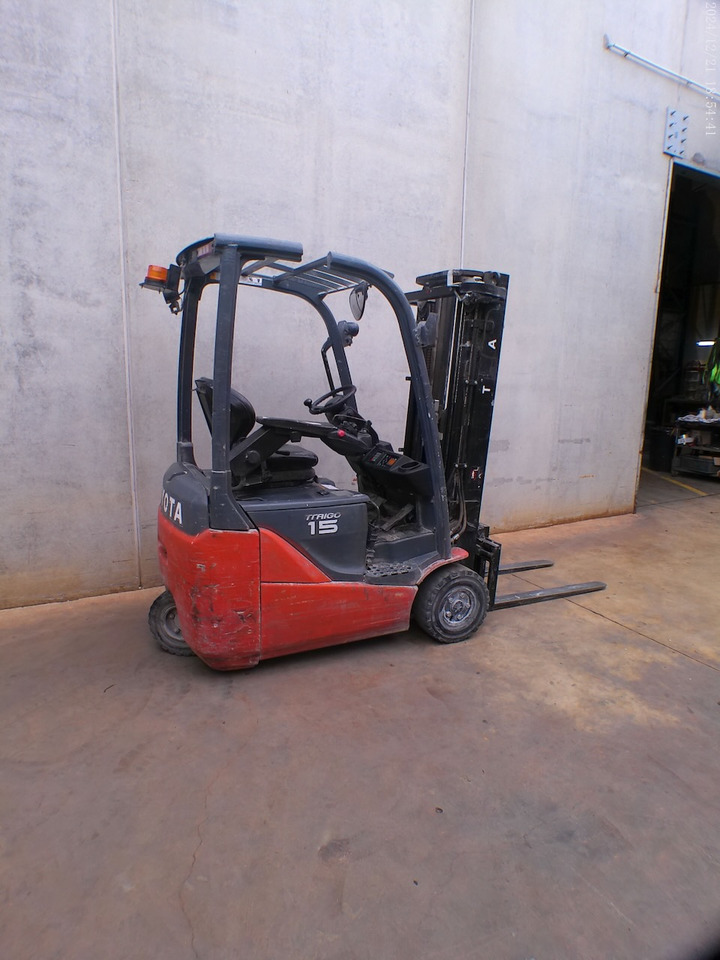 Toyota 8FBE15T - Carretilla elevadora eléctrica: foto 2 Toyota 8FBE15T - Carretilla elevadora eléctrica: foto 2