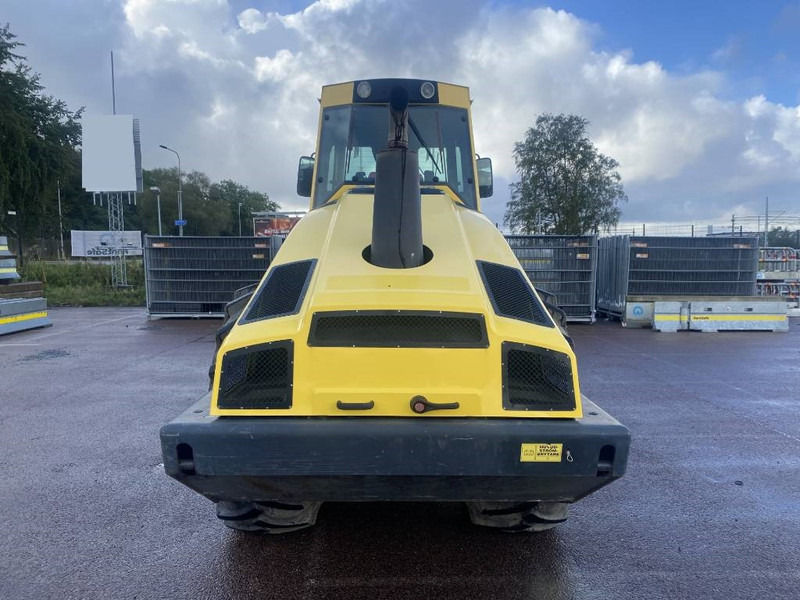 Bomag BW 213 P D H-4 - Rodillo: foto 5 Bomag BW 213 P D H-4 - Rodillo: foto 5