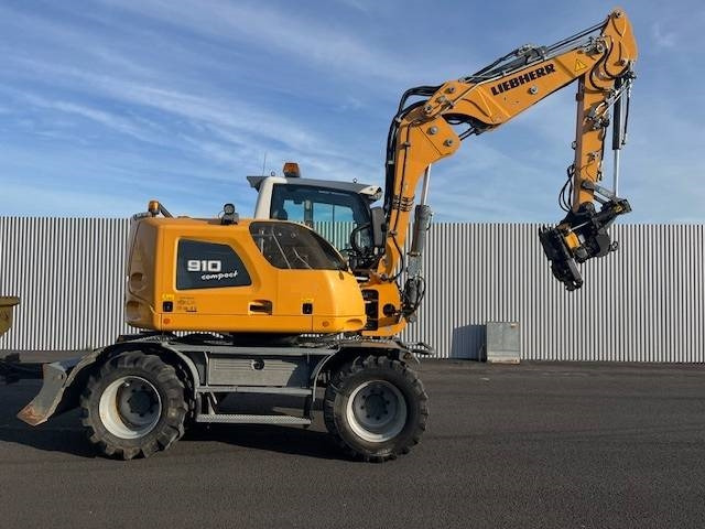 Liebherr A 910 Compact - Excavadora de ruedas: foto 4 Liebherr A 910 Compact - Excavadora de ruedas: foto 4