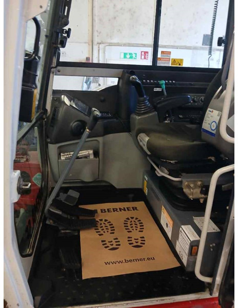 Takeuchi TB 290 - Miniexcavadora: foto 5 Takeuchi TB 290 - Miniexcavadora: foto 5