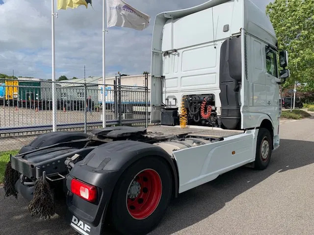 DAF XF 440 FT Euro6 SSC standairco 2 tanks TuV 09-2025 - Cabeza tractora: foto 5 DAF XF 440 FT Euro6 SSC standairco 2 tanks TuV 09-2025 - Cabeza tractora: foto 5