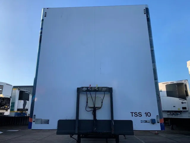 Vogelzang Closed box insulated lift axle MOT 06-2026 TOP Condition - Semirremolque caja cerrada: foto 2 Vogelzang Closed box insulated lift axle MOT 06-2026 TOP Condition - Semirremolque caja cerrada: foto 2