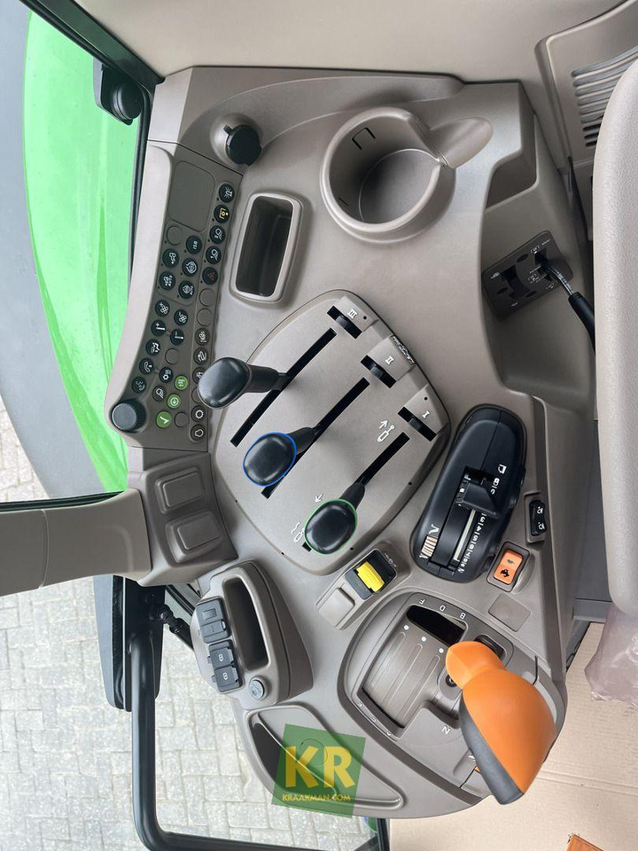 Tractor nuevo John Deere 6100M: foto 6