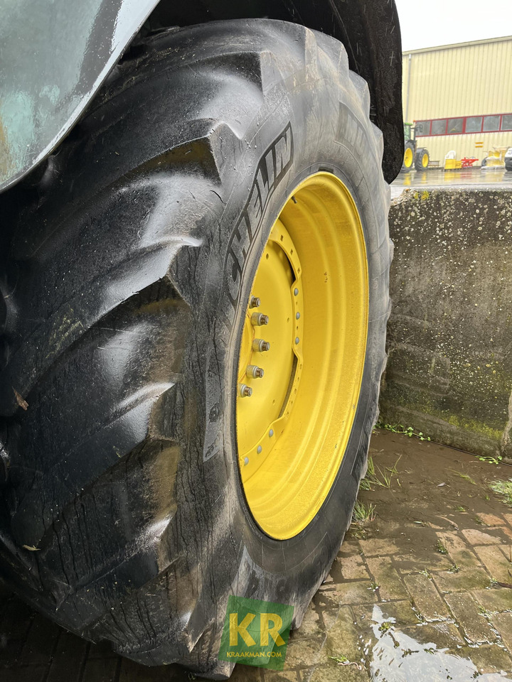 John Deere 6215R - Tractor: foto 5 John Deere 6215R - Tractor: foto 5