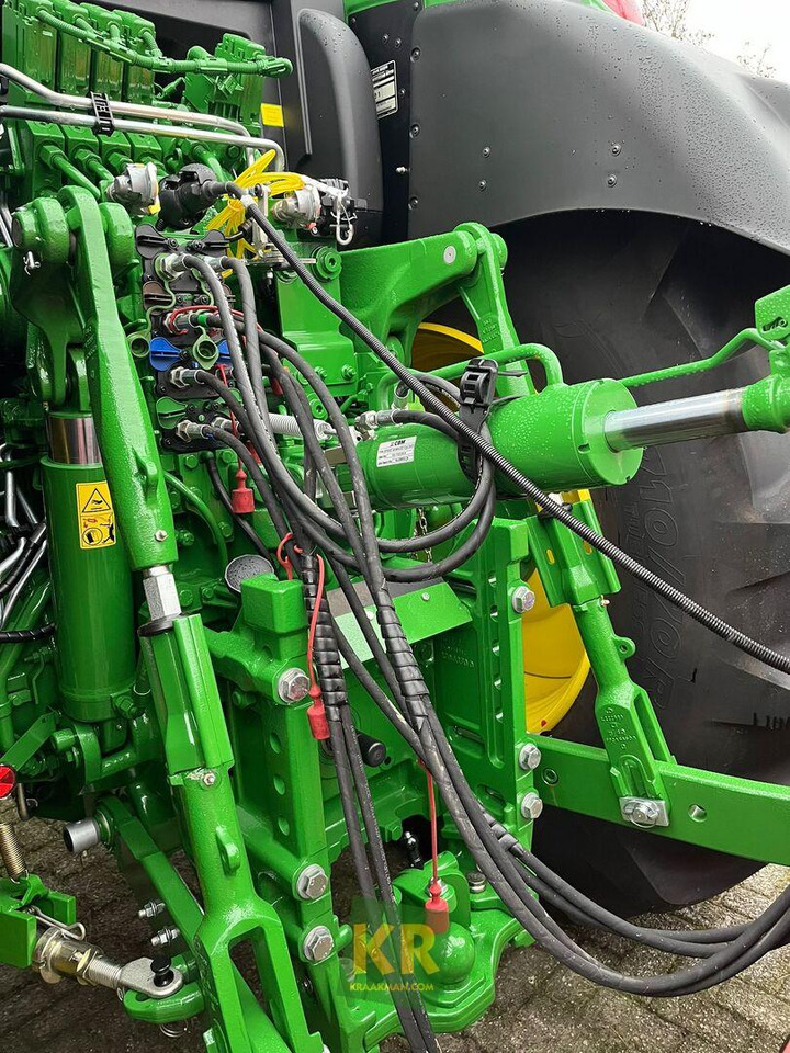 John Deere 6R 175 - Tractor: foto 3 John Deere 6R 175 - Tractor: foto 3