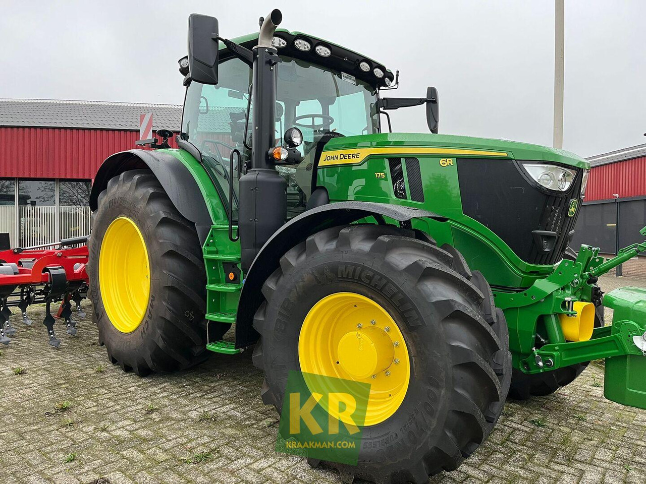 John Deere 6R 175 - Tractor: foto 2 John Deere 6R 175 - Tractor: foto 2
