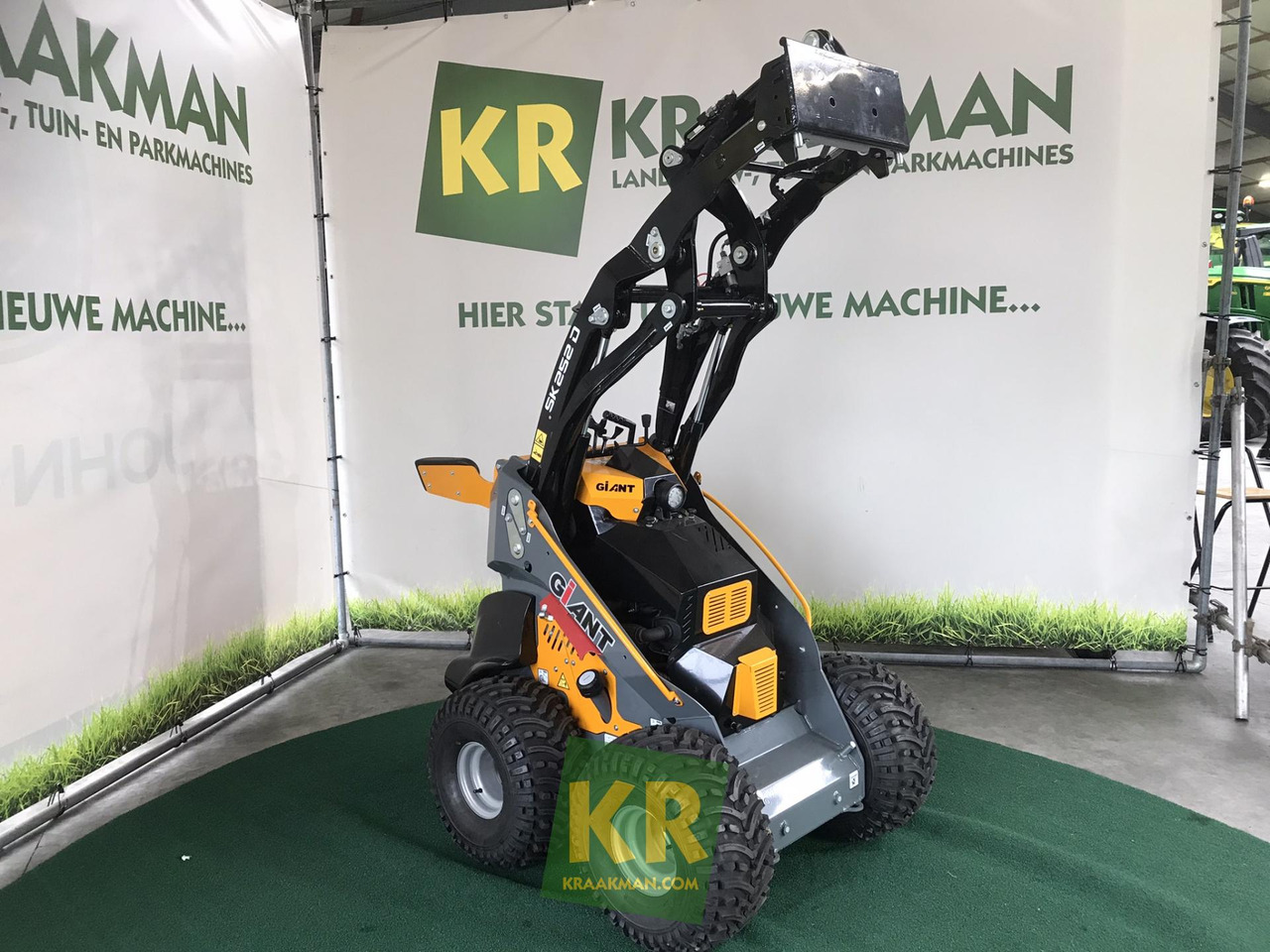 Minicargadora nuevo SK252D Giant: foto 6