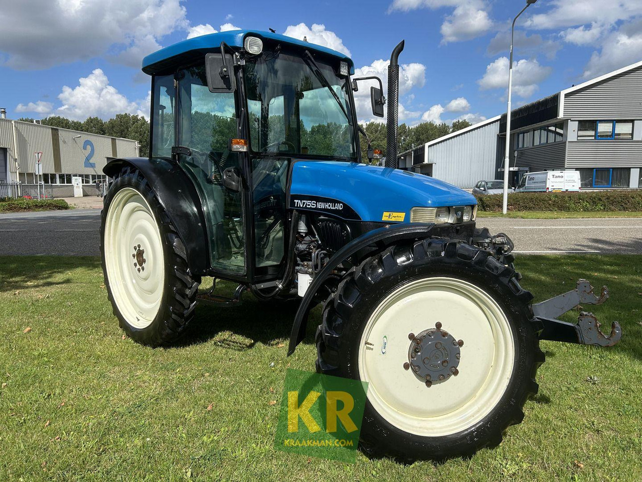 TN75S New Holland - Tractor: foto 1 TN75S New Holland - Tractor: foto 1