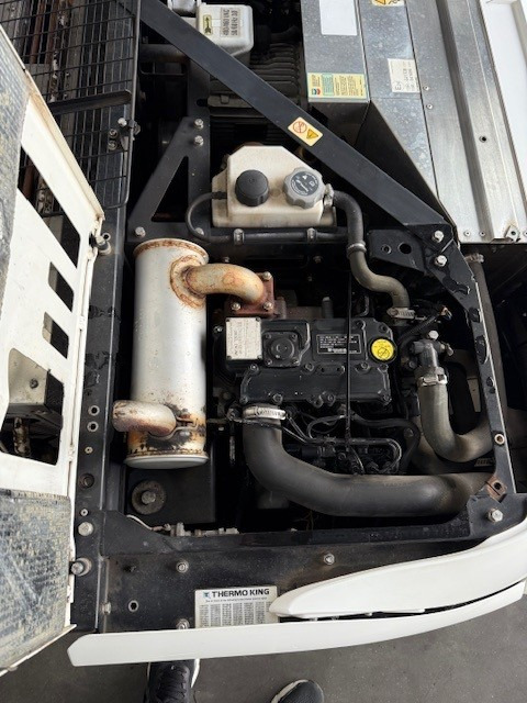 Thermo King T-800 S/N : GLW1098842 - Refrigerador: foto 4 Thermo King T-800 S/N : GLW1098842 - Refrigerador: foto 4