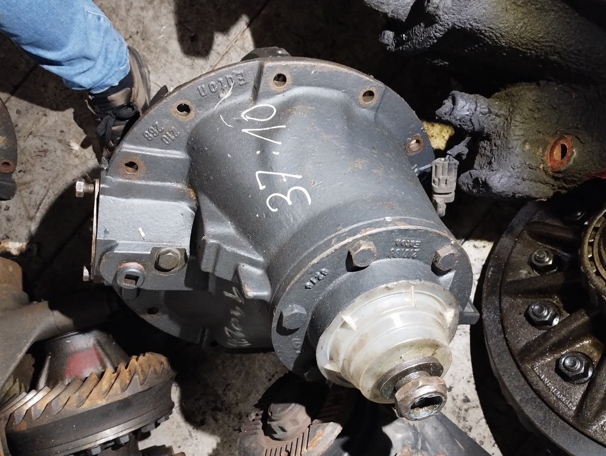 GŁÓWKA WKŁĄD MOSTU MAN L2000 LE2000 EATON 10-24 D 37/10 3.70 81350106115 Differential - Diferencial: foto 1 GŁÓWKA WKŁĄD MOSTU MAN L2000 LE2000 EATON 10-24 D 37/10 3.70 81350106115 Differential - Diferencial: foto 1