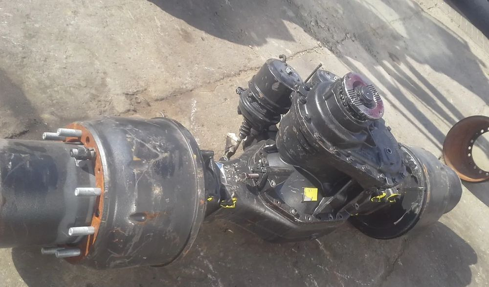 Obudowa mostu tylnego MAN TGS TGA Przelotowy HPD1382 - Eje y piezas para Camión: foto 1 Obudowa mostu tylnego MAN TGS TGA Przelotowy HPD1382 - Eje y piezas para Camión: foto 1