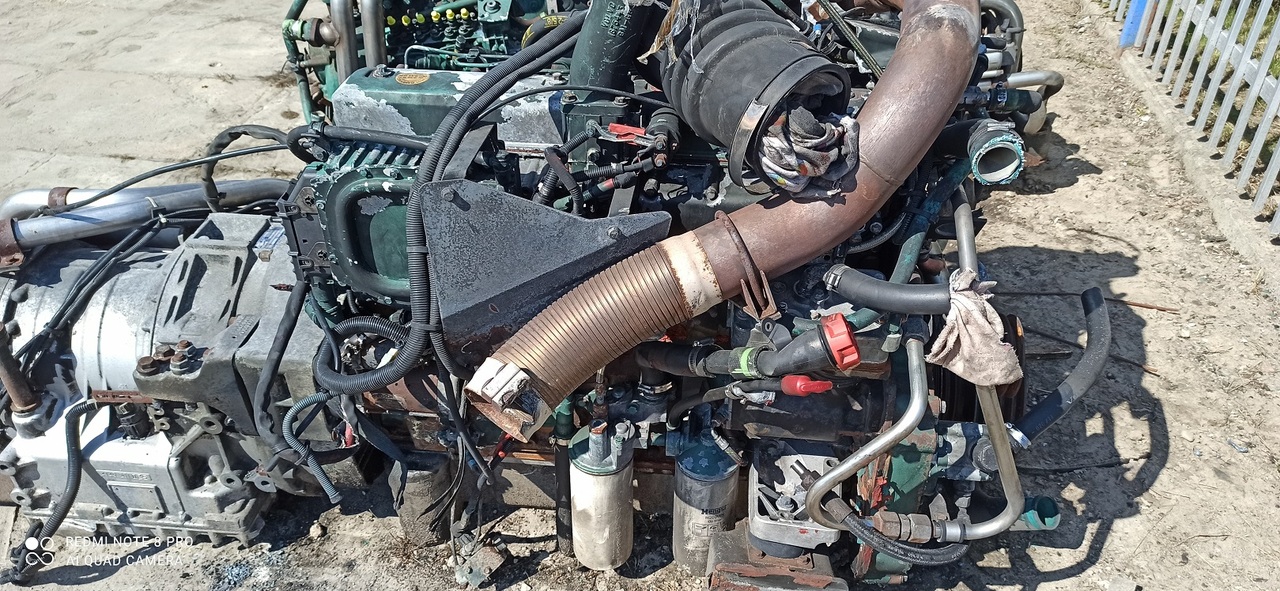 VOLVO FL7 D7 310 D7C310 - Motor y piezas para Camión: foto 2 VOLVO FL7 D7 310 D7C310 - Motor y piezas para Camión: foto 2