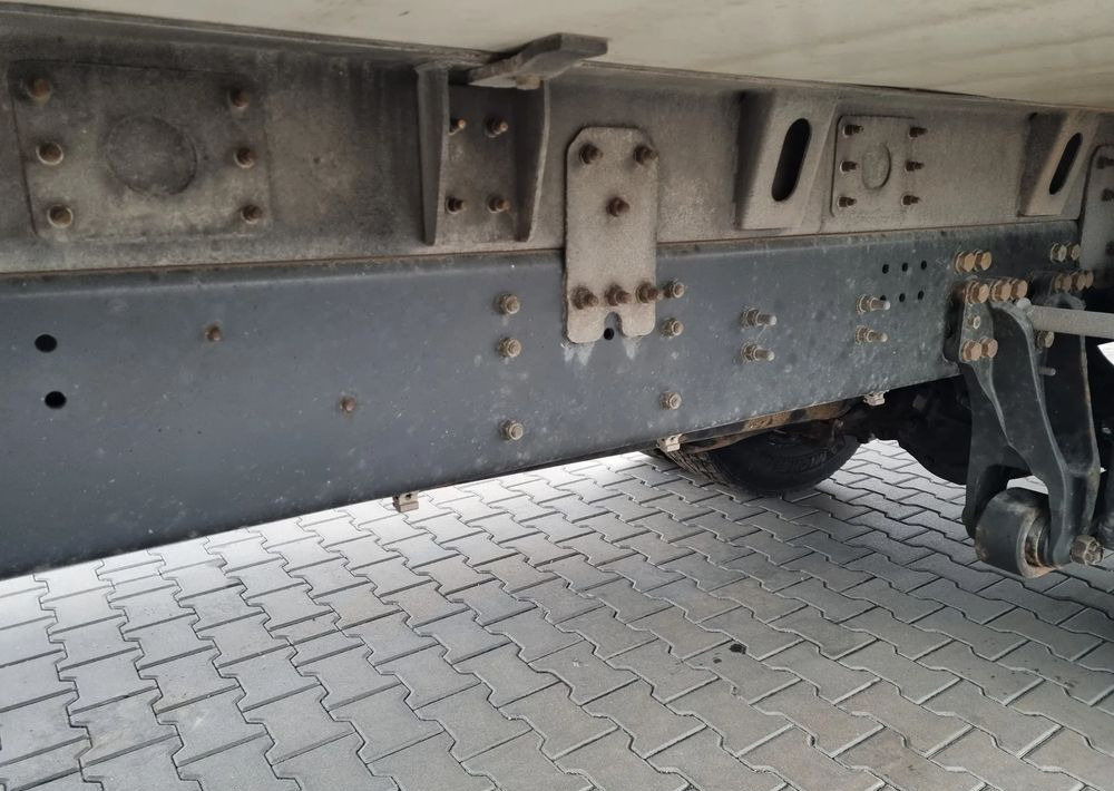 Camión frigorífico Scania P400: foto 8