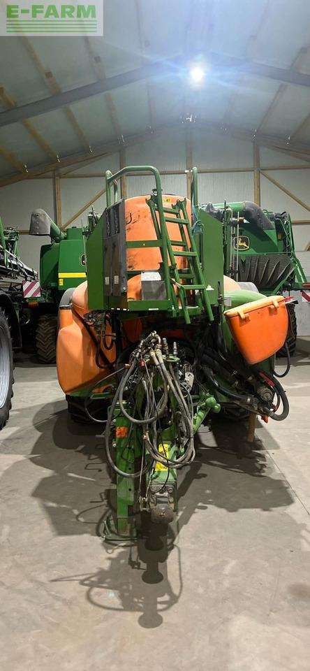 Amazone UX 4200 Super - Pulverizador arrastrado: foto 3 Amazone UX 4200 Super - Pulverizador arrastrado: foto 3