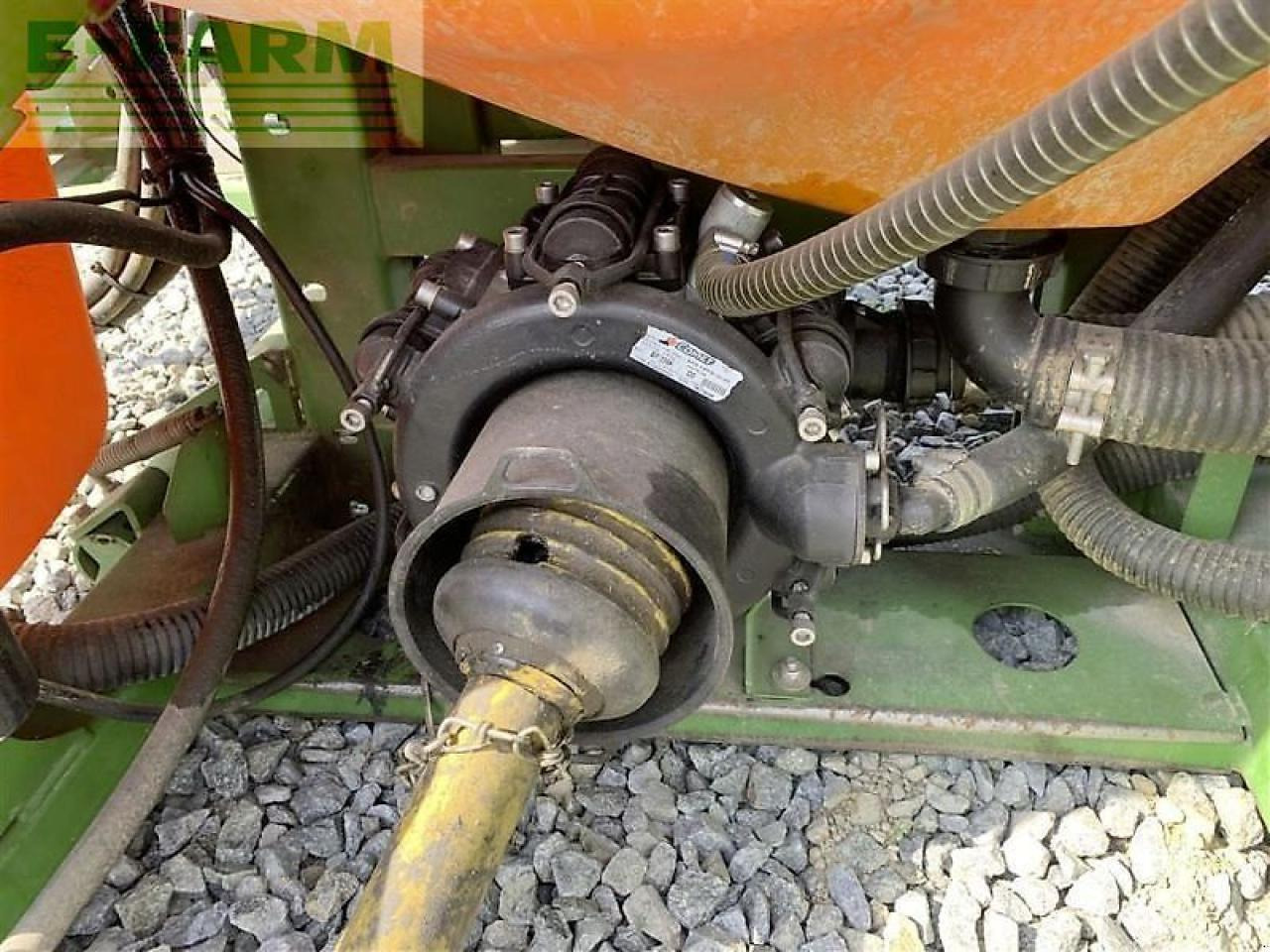 Pulverizador arrastrado Amazone uf 1201: foto 8