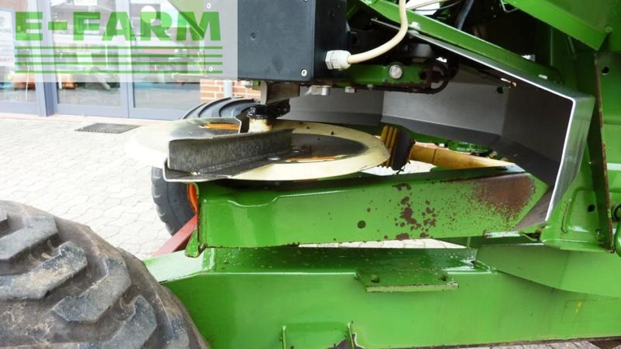 Esparcidor de fertilizantes Amazone za-m maxtronic 3000 mit fahrgestell fr 2000: foto 9 Esparcidor de fertilizantes Amazone za-m maxtronic 3000 mit fahrgestell fr 2000: foto 9