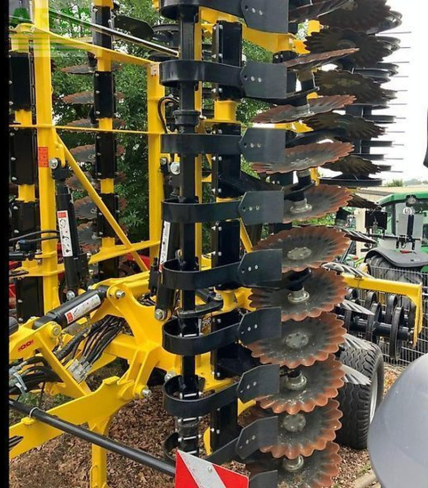 Bednar swifterdisc - Rastras: foto 3 Bednar swifterdisc - Rastras: foto 3