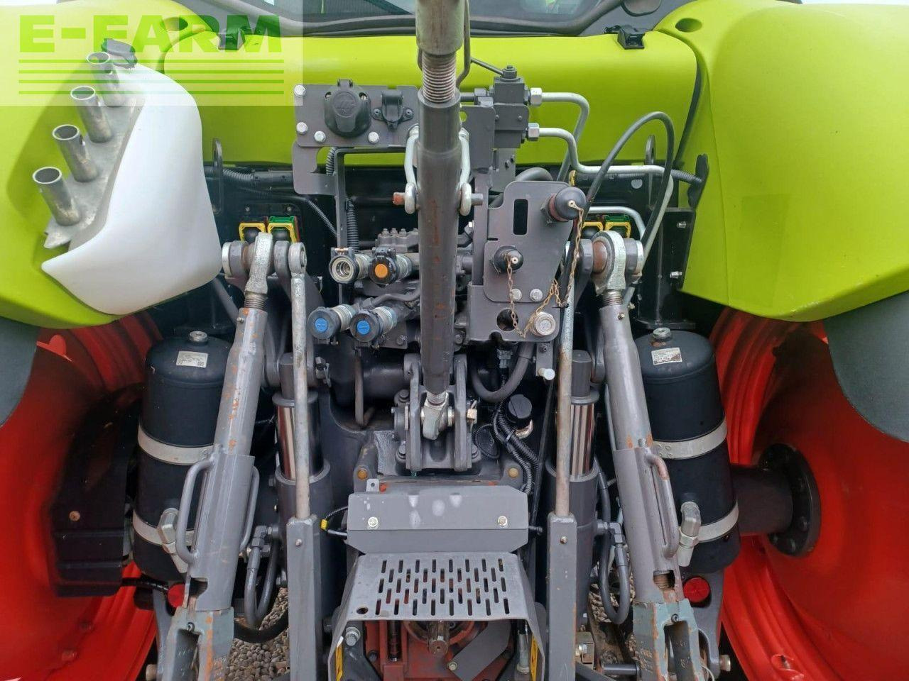 CLAAS ARION 420 CLASSIC - Tractor: foto 2 CLAAS ARION 420 CLASSIC - Tractor: foto 2