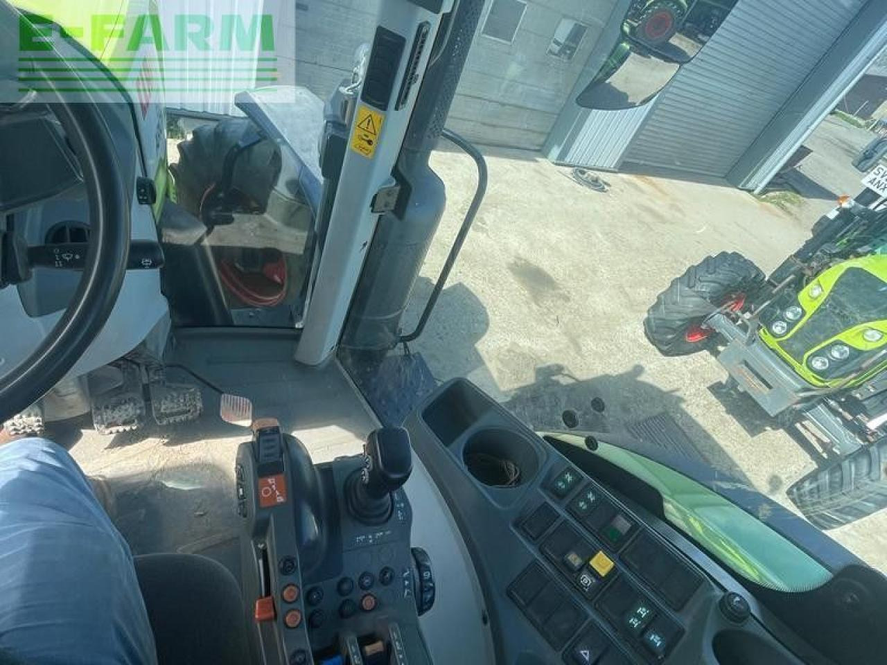 CLAAS ARION 630 CIS CIS - Tractor: foto 4 CLAAS ARION 630 CIS CIS - Tractor: foto 4