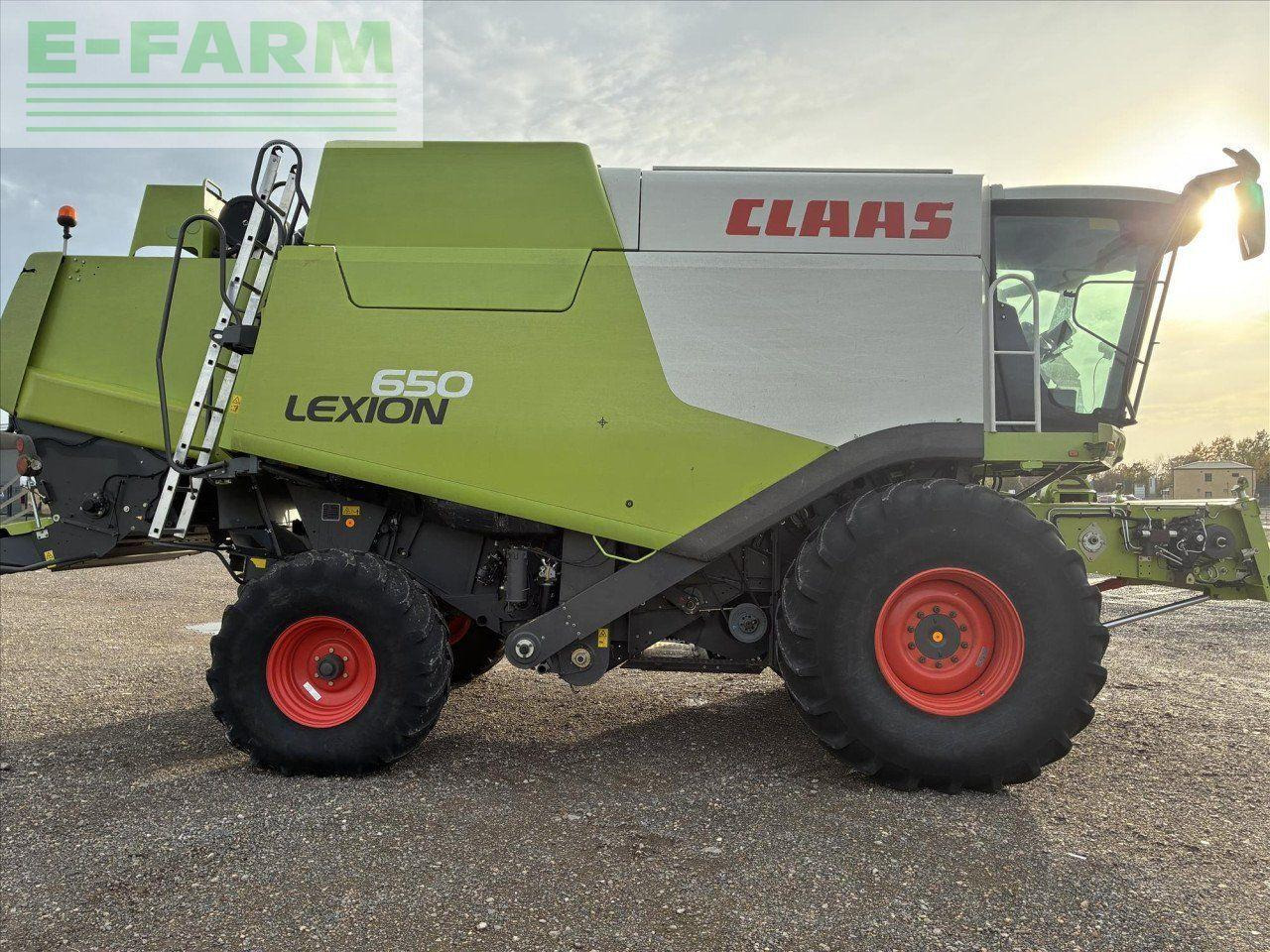 CLAAS LEXION 650 - Cosechadora de granos: foto 4 CLAAS LEXION 650 - Cosechadora de granos: foto 4