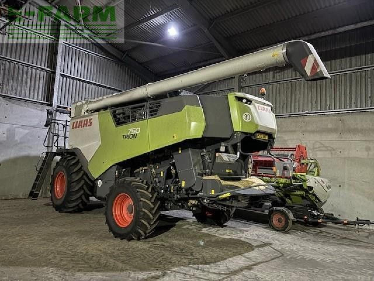CLAAS TRION 750 - Cosechadora de granos: foto 1 CLAAS TRION 750 - Cosechadora de granos: foto 1