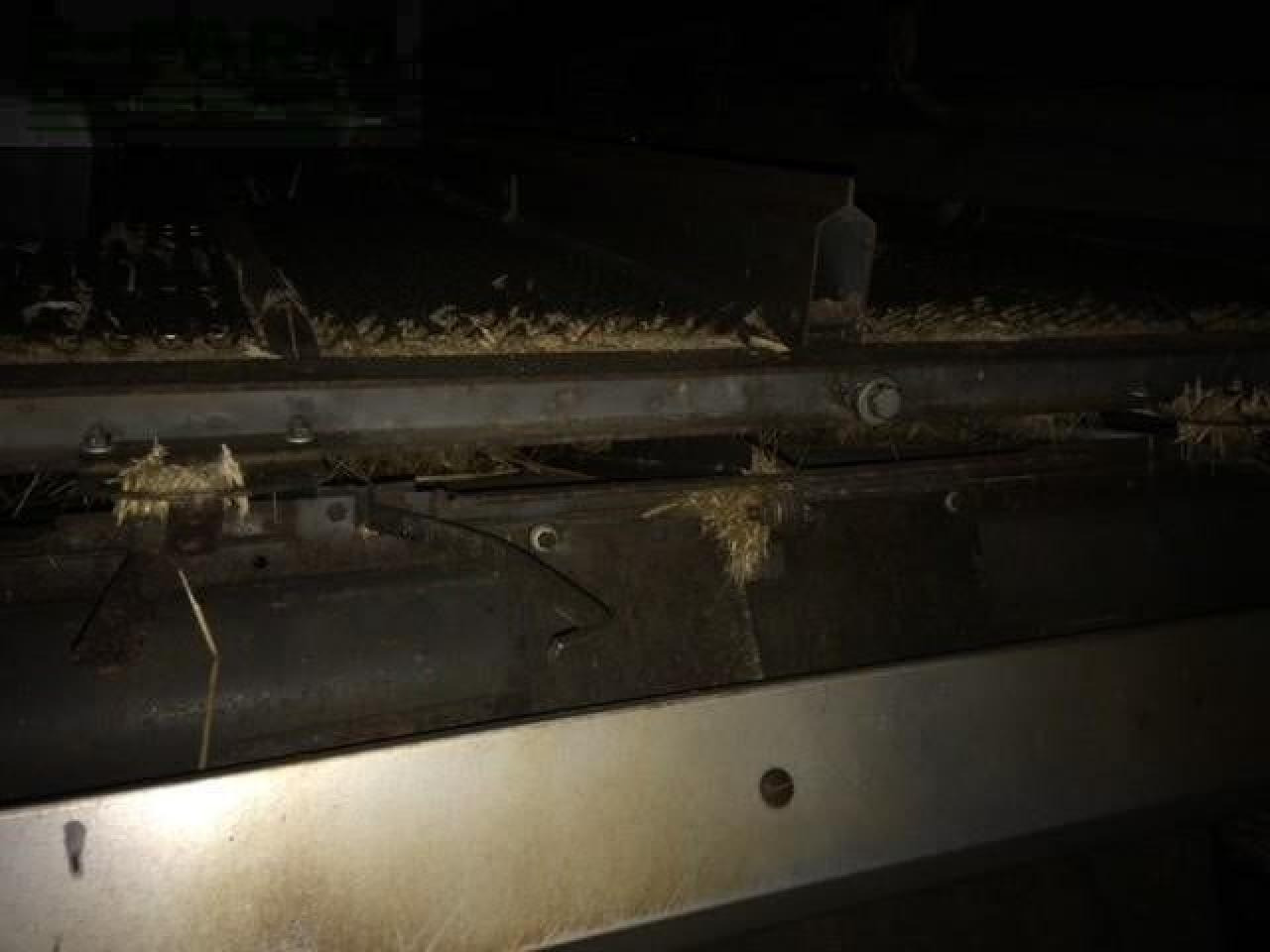 Cosechadora de granos CLAAS TUCANO 430: foto 10