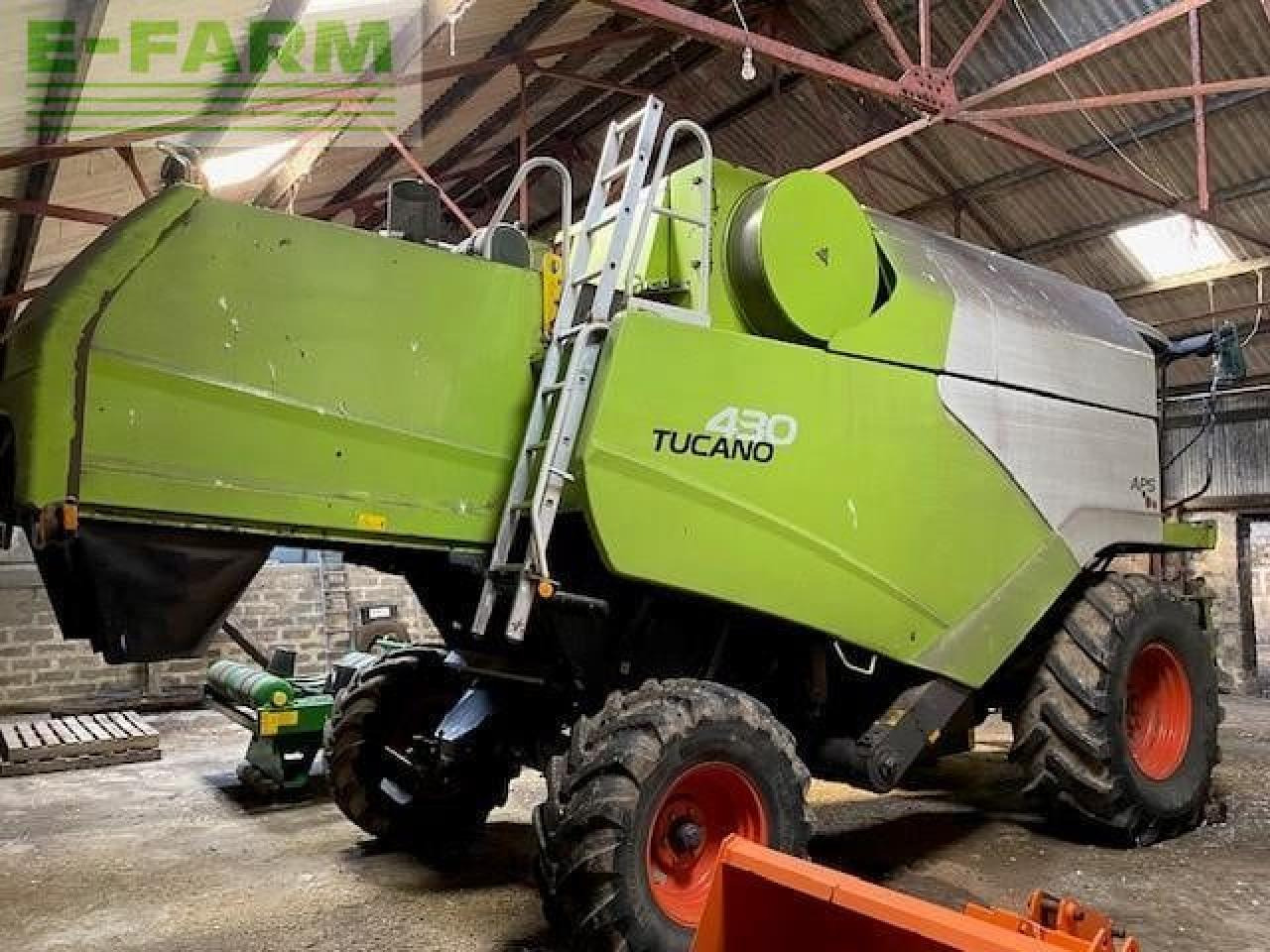 Cosechadora de granos CLAAS TUCANO 430: foto 7