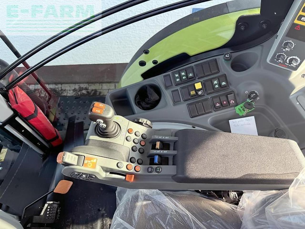 CLAAS arion 630 cis+ hexashift stage v a96 HEXASHIFT CIS+ - Tractor: foto 5 CLAAS arion 630 cis+ hexashift stage v a96 HEXASHIFT CIS+ - Tractor: foto 5