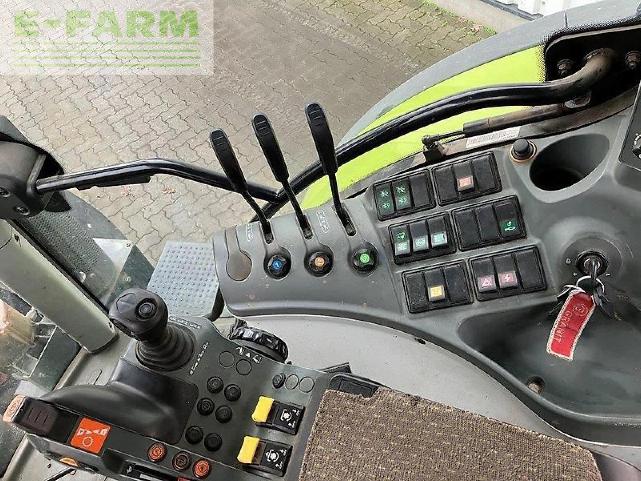 Tractor CLAAS arion 640 hexashift: foto 13