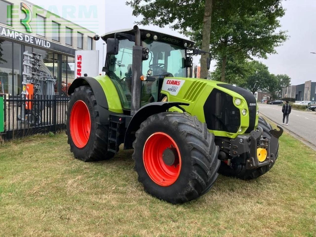 CLAAS arion 650 cis CIS - Tractor: foto 2 CLAAS arion 650 cis CIS - Tractor: foto 2