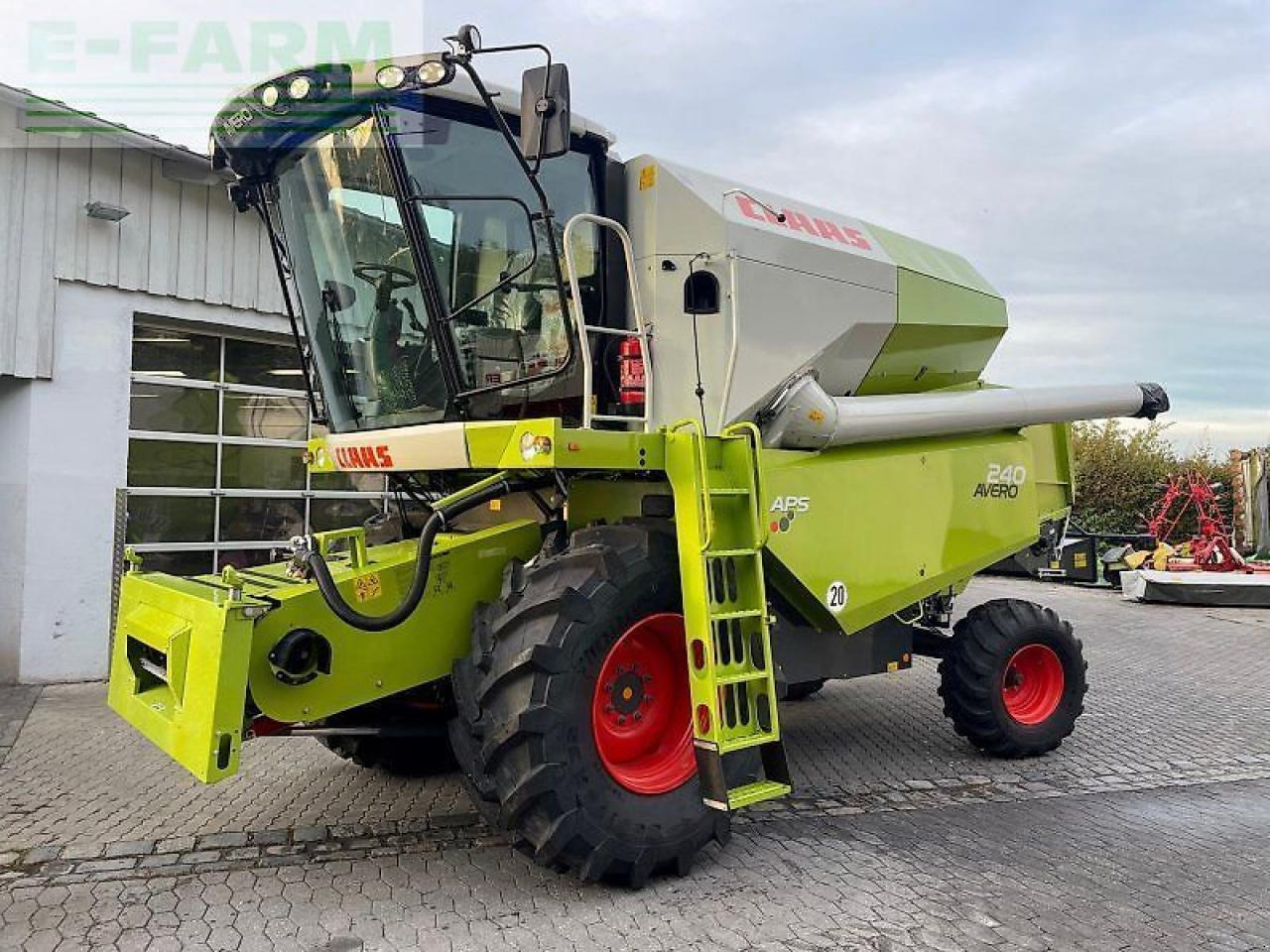 CLAAS avero 240 - Cosechadora de granos: foto 1 CLAAS avero 240 - Cosechadora de granos: foto 1