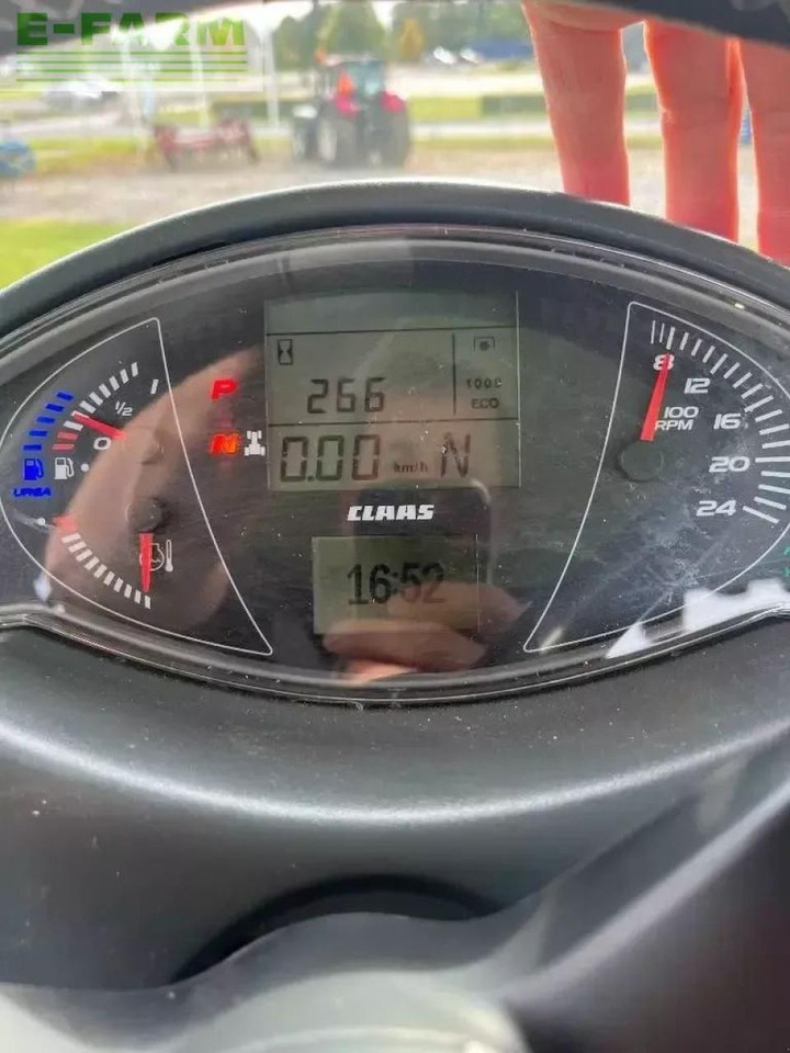 Tractor CLAAS axio 960: foto 17 Tractor CLAAS axio 960: foto 17