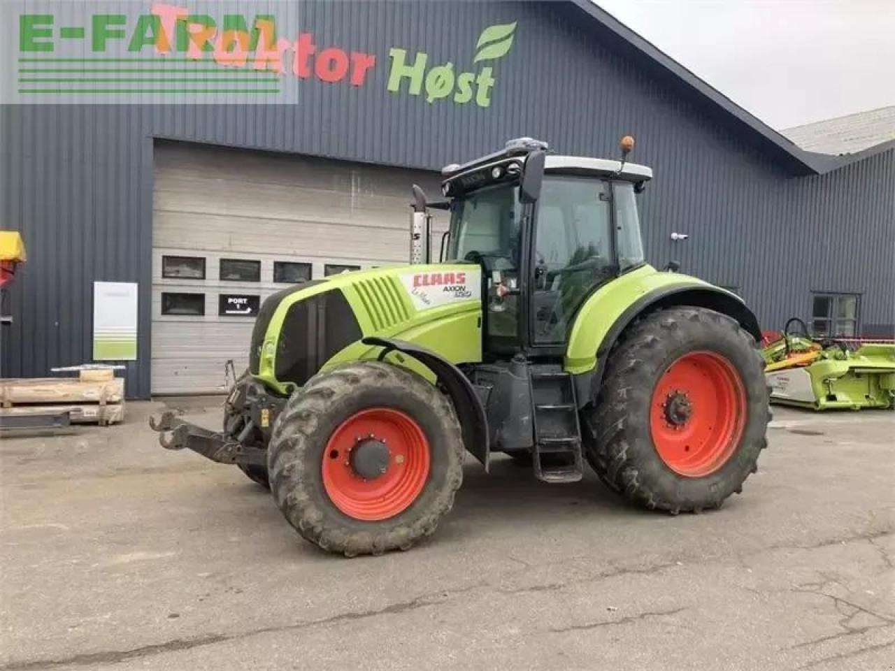 CLAAS axion 820 cmatic CMATIC - Tractor: foto 1 CLAAS axion 820 cmatic CMATIC - Tractor: foto 1