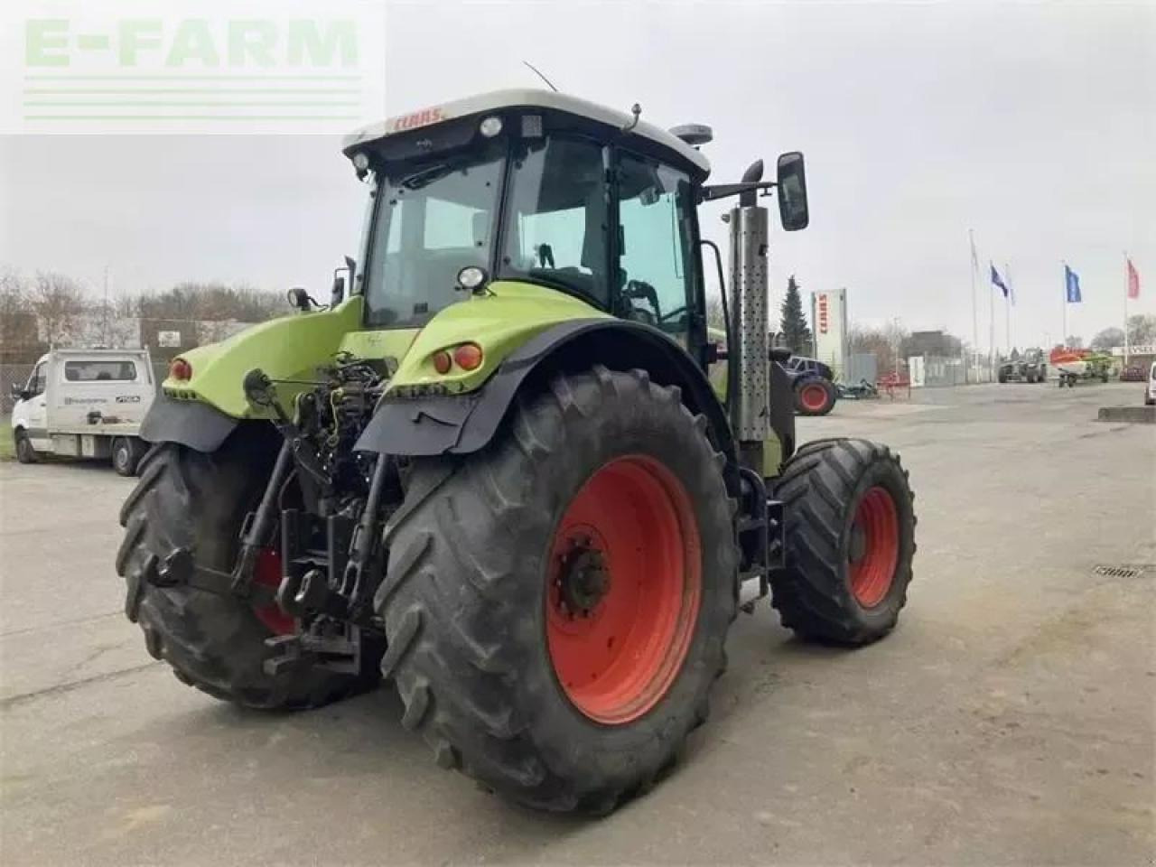 CLAAS axion 820 cmatic CMATIC - Tractor: foto 4 CLAAS axion 820 cmatic CMATIC - Tractor: foto 4