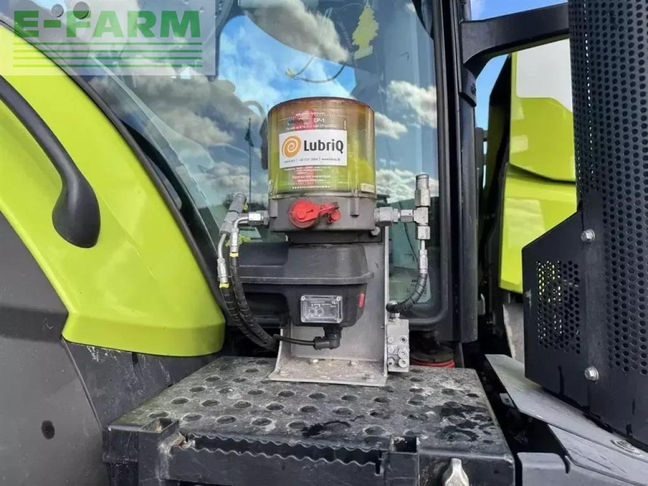 Tractor CLAAS axion 850 cmatic CMATIC: foto 6