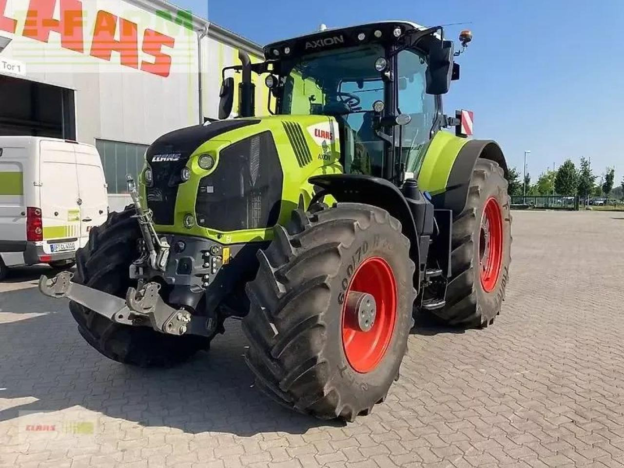 CLAAS axion 870 cmatic CMATIC - Tractor: foto 2 CLAAS axion 870 cmatic CMATIC - Tractor: foto 2
