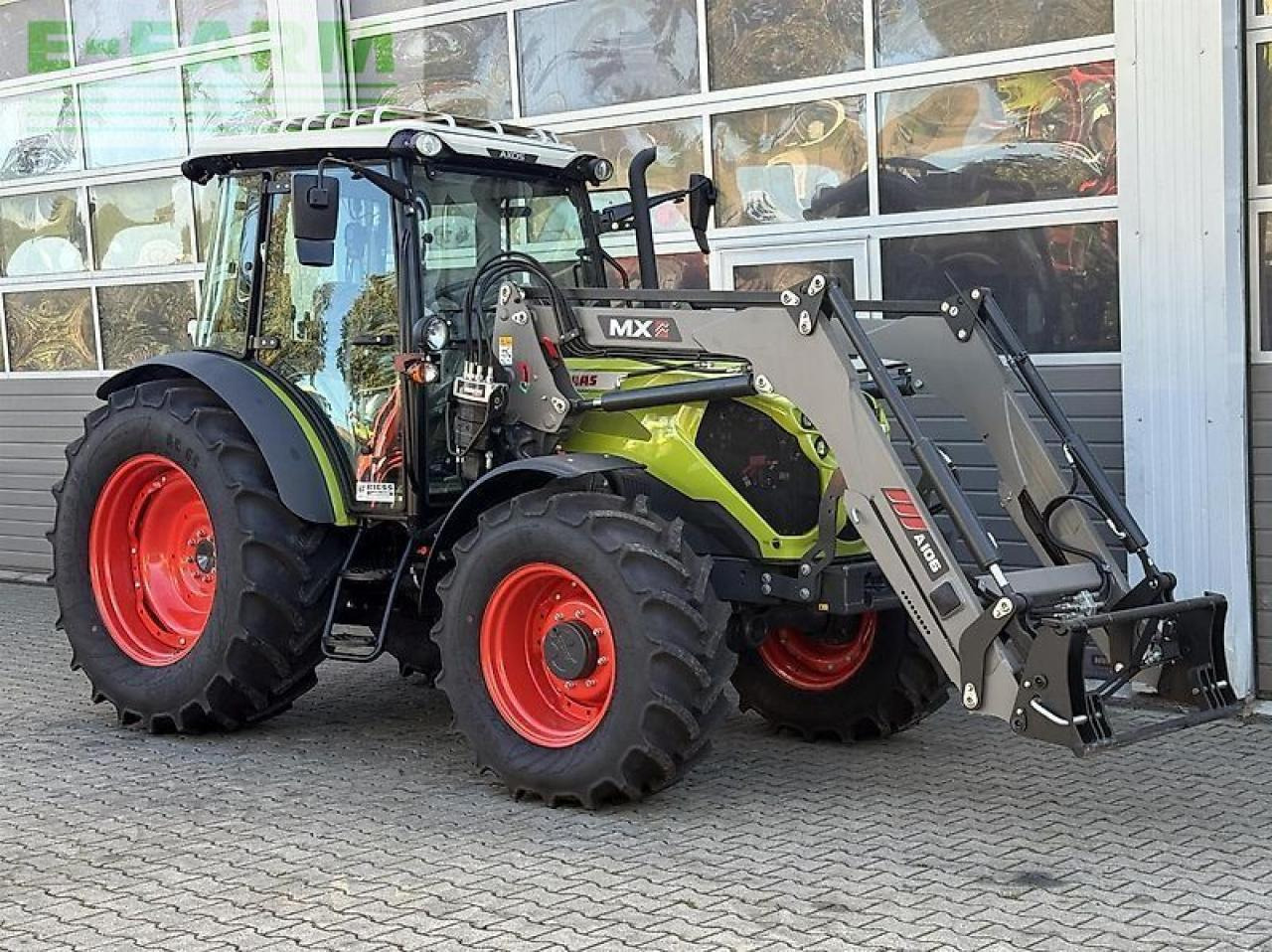 CLAAS axos 240 advanced + mx a106 - Tractor: foto 2 CLAAS axos 240 advanced + mx a106 - Tractor: foto 2