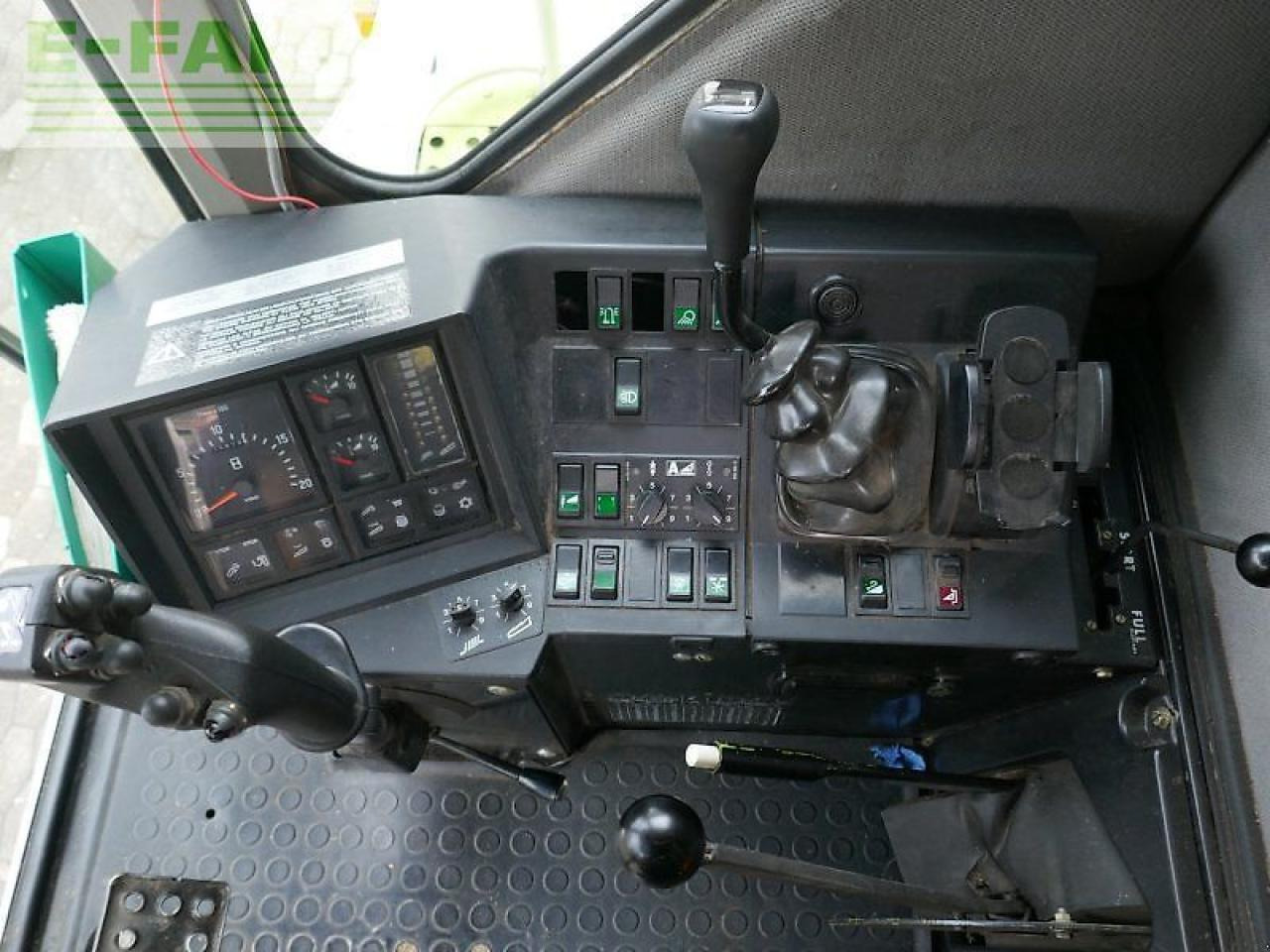 Cosechadora de granos CLAAS dominator 208 mega: foto 7