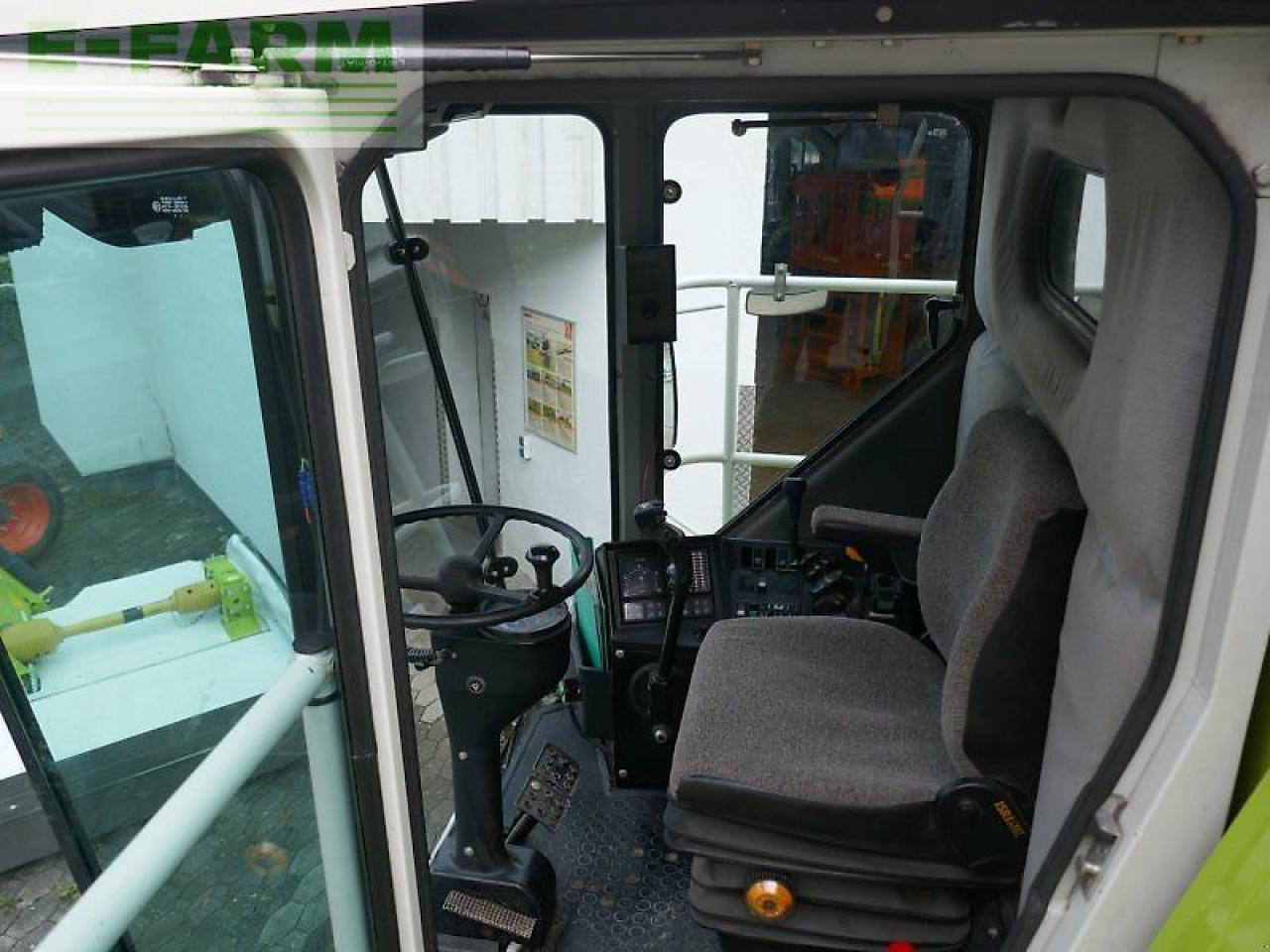 Cosechadora de granos CLAAS dominator 208 mega: foto 6