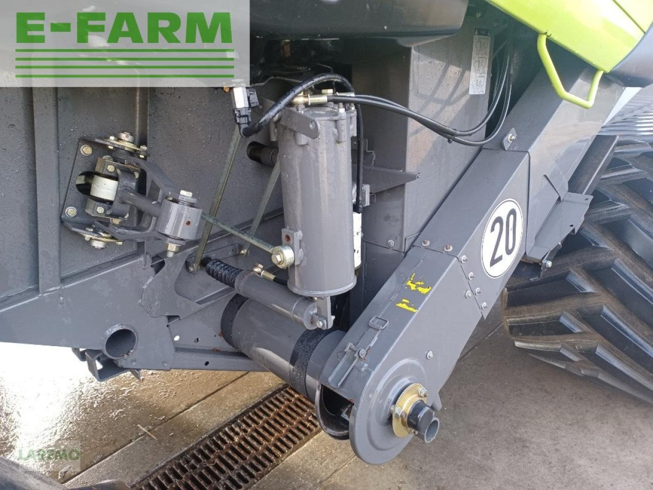 CLAAS lexion 670 tt terratrac v 900 - Cosechadora de granos: foto 4 CLAAS lexion 670 tt terratrac v 900 - Cosechadora de granos: foto 4