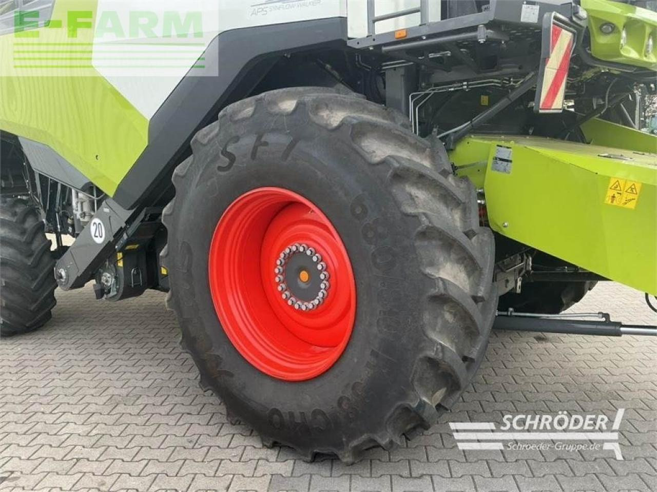 CLAAS lexion 6800 + vario 1080 (inkl. raps) - Cosechadora de granos: foto 5 CLAAS lexion 6800 + vario 1080 (inkl. raps) - Cosechadora de granos: foto 5