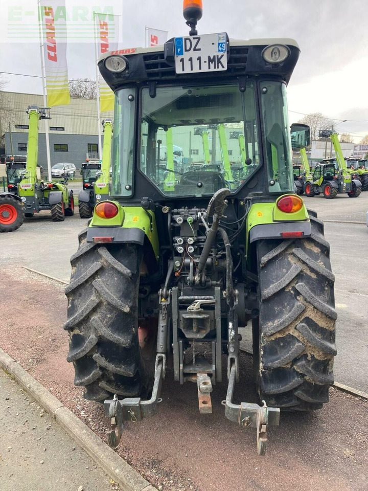 CLAAS nexos 230 f 4rm F - Tractor: foto 4 CLAAS nexos 230 f 4rm F - Tractor: foto 4