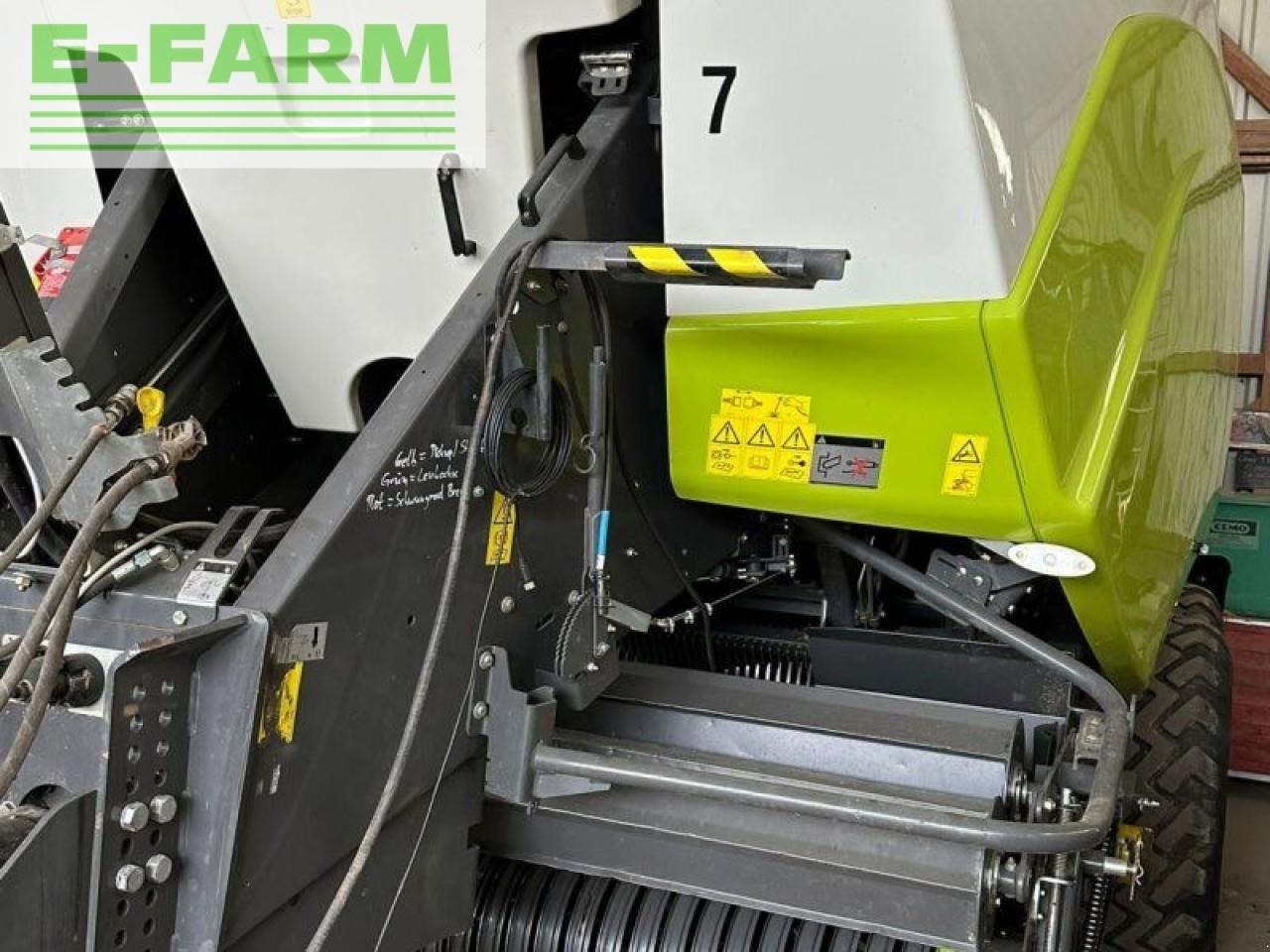 CLAAS quadrant 5200 fc mit waage - Empacadora de pacas cuadradas: foto 3 CLAAS quadrant 5200 fc mit waage - Empacadora de pacas cuadradas: foto 3