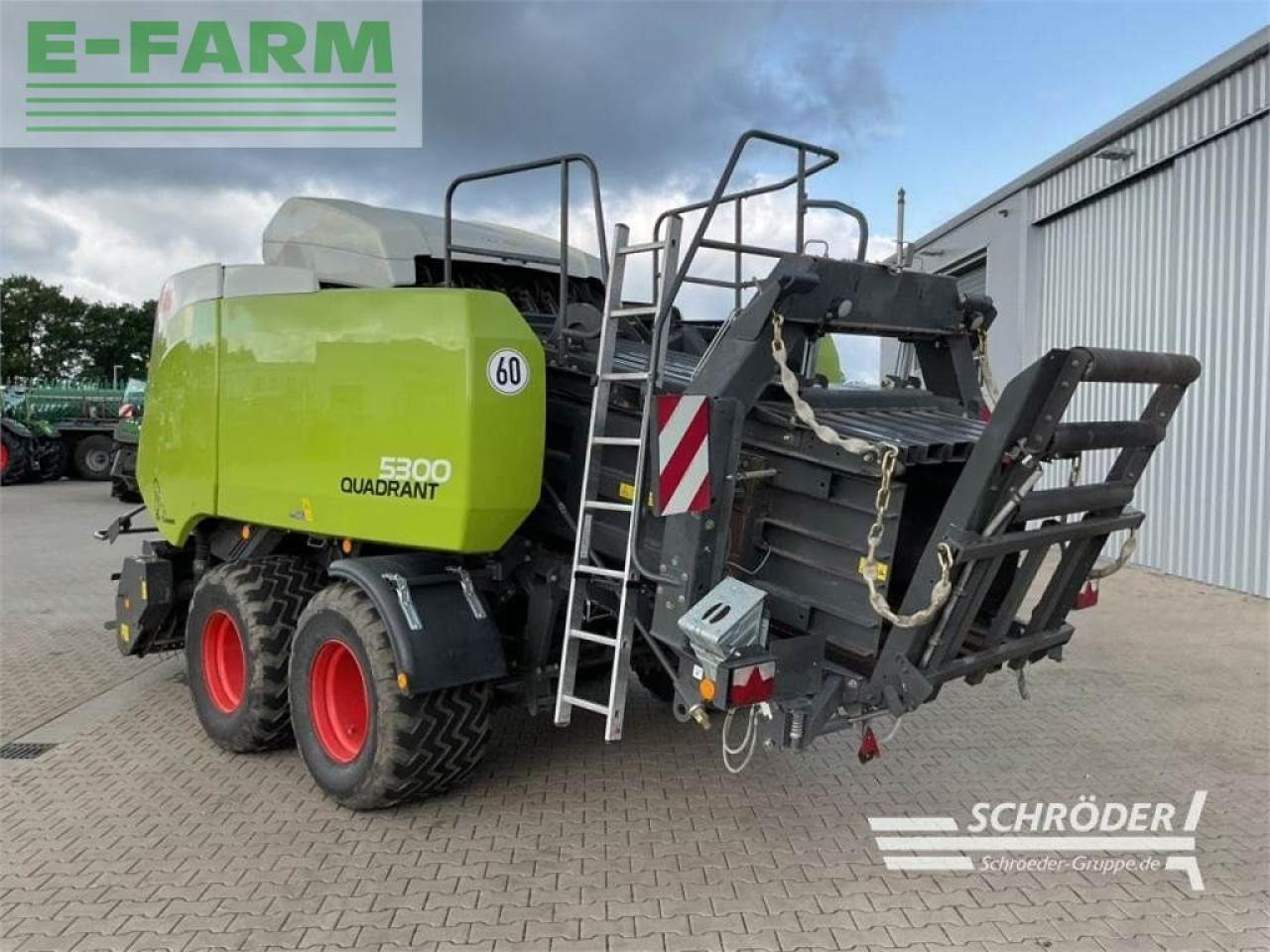 CLAAS quadrant 5300 rf - Empacadora de pacas cuadradas: foto 4 CLAAS quadrant 5300 rf - Empacadora de pacas cuadradas: foto 4