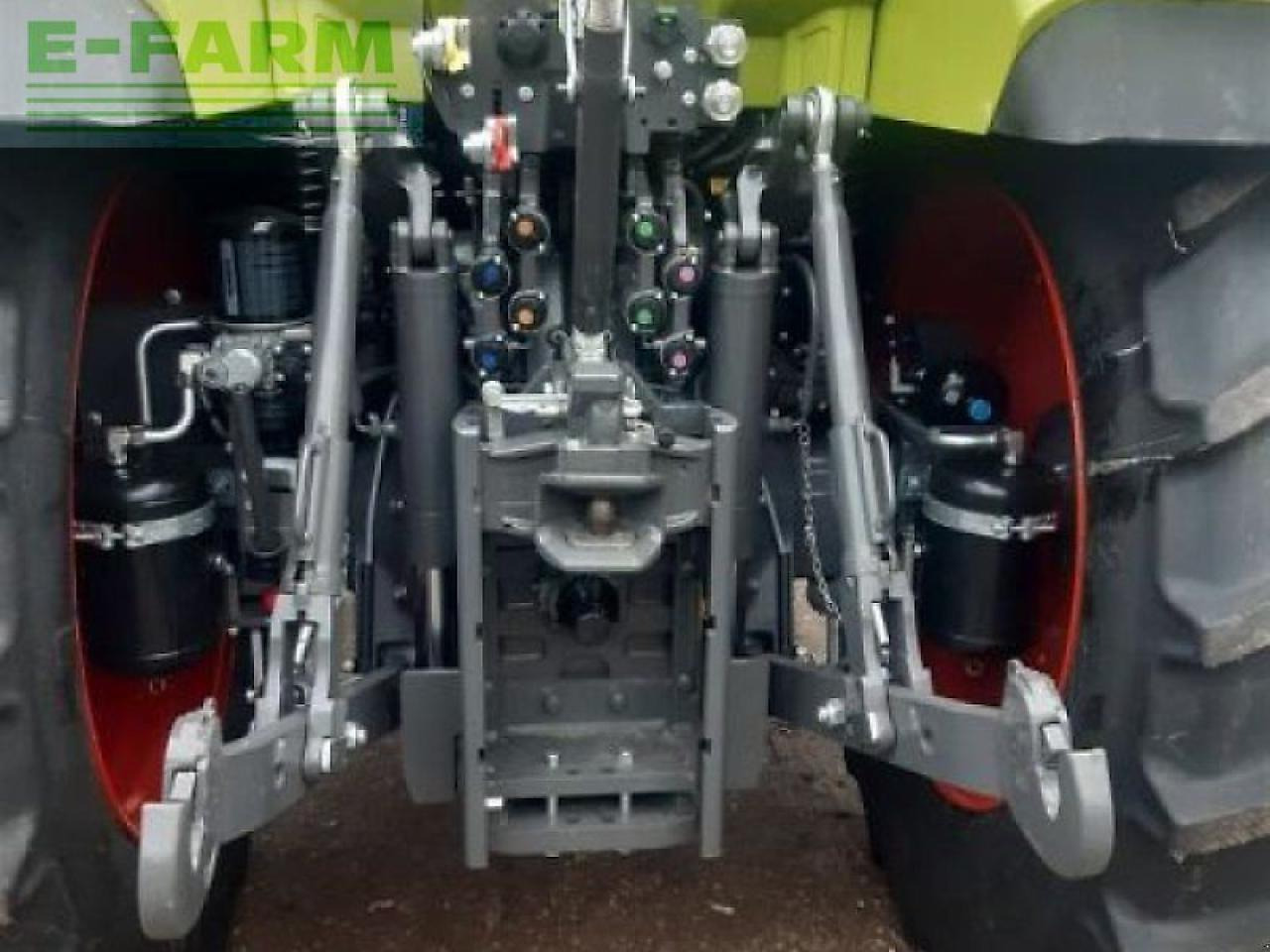 CLAAS traktor arion 650 hexas cis+ - Tractor: foto 5 CLAAS traktor arion 650 hexas cis+ - Tractor: foto 5