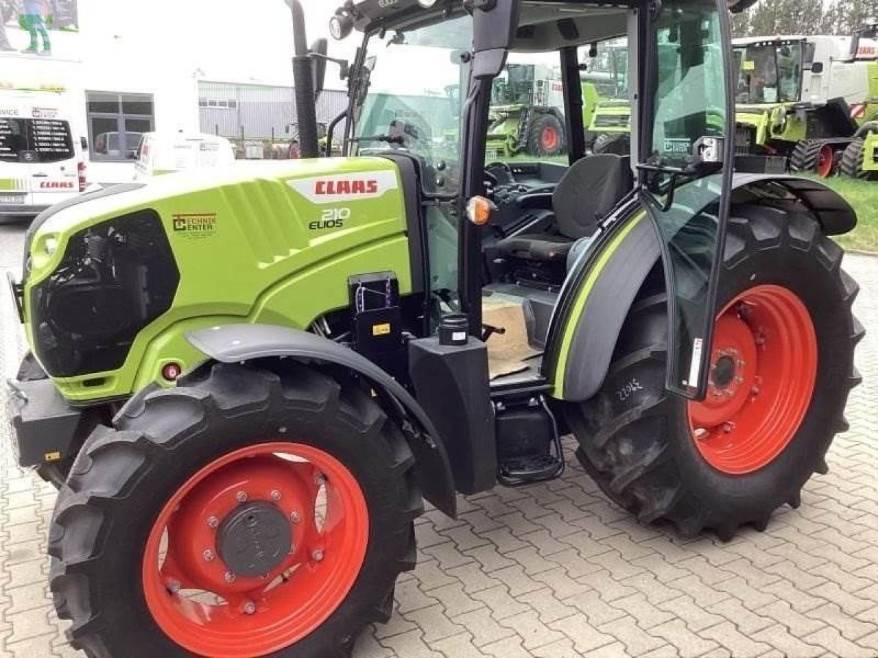 CLAAS traktor elios 210 kabine adva. - Tractor: foto 3 CLAAS traktor elios 210 kabine adva. - Tractor: foto 3