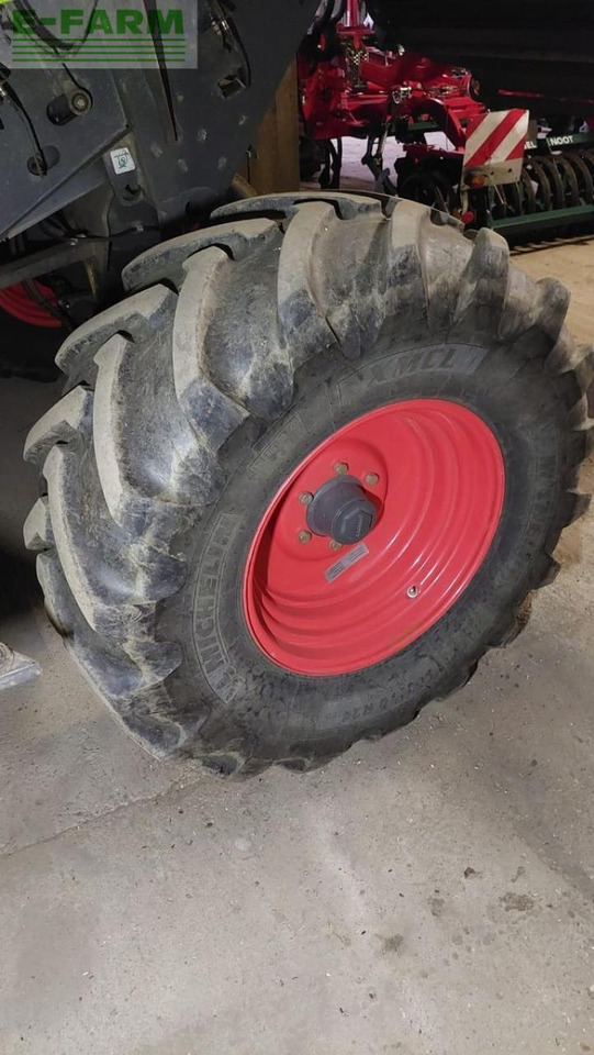 CLAAS tucano 430 - Cosechadora de granos: foto 2 CLAAS tucano 430 - Cosechadora de granos: foto 2